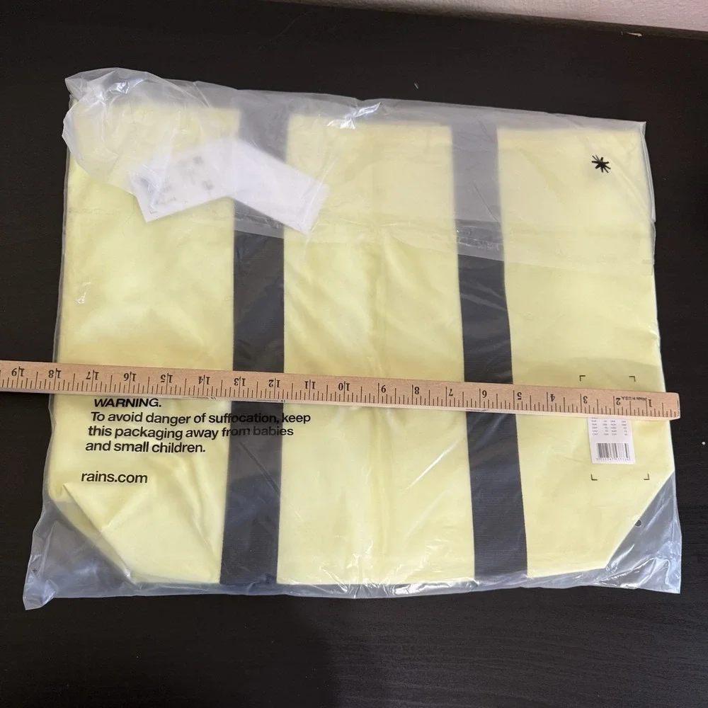 RAINS‎ rush tote bag - waterproof Denmark NWT - commuter new Straw Butter Yellow
